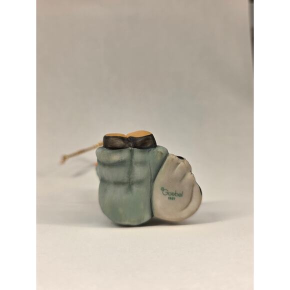 Goebel Hummel 1997 Christmas Ornament Girl Opening Gift w/ Cat Figurine 2" - Picture 3 of 4